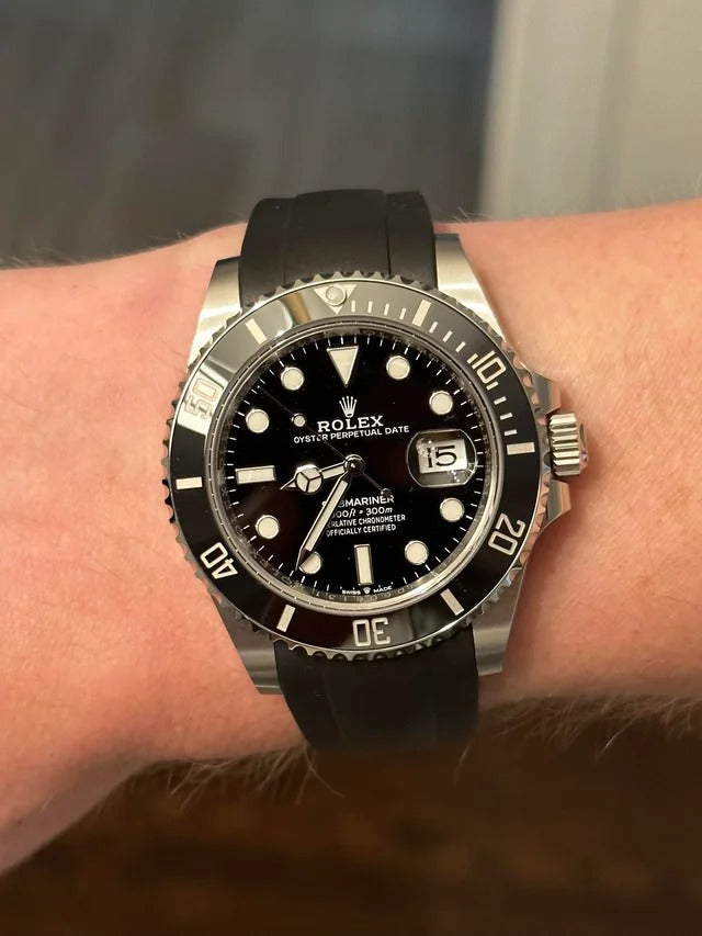 Rolex Submariner 116610LN Date Ceramic Bezel with Rubber B Strap