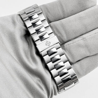 Patek Philippe Nautilus Green Dial Date Display Silver Stainless Steel Chain